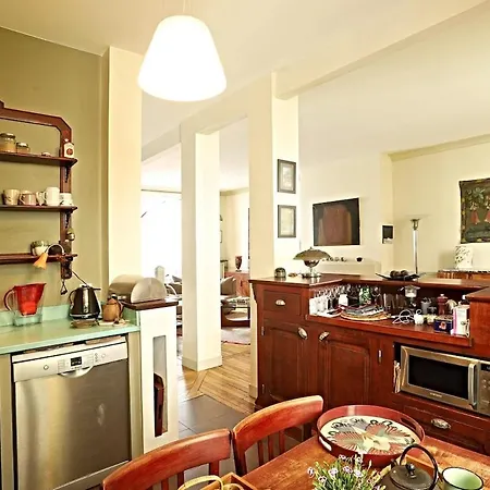 My Beautiful House With A Garden In * Parijs